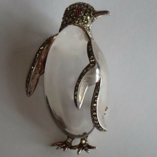 VINTAGE TRIFARI STERLING SILVER RHINESTONE LUCITE JELLY BELLY PENGUIN BROOCH 10