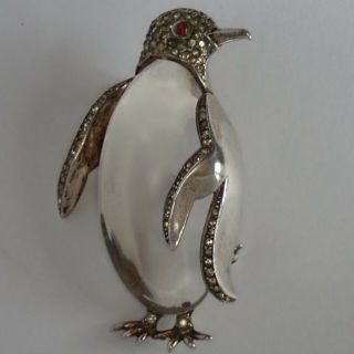 VINTAGE TRIFARI STERLING SILVER RHINESTONE LUCITE JELLY BELLY PENGUIN BROOCH 3