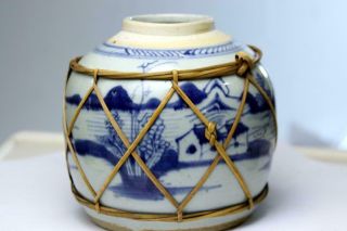 Antique Chinese Ginger Jar Blue and White 8