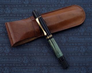 Green 1930s Vintage Iconic Pelikan Patent 100 Fountain Pen & Slip Case