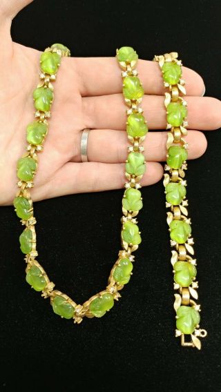 VINTAGE CROWN TRIFARI SIGNED Green Glass Pear Fruit Link Bracelet Necklace SET 10