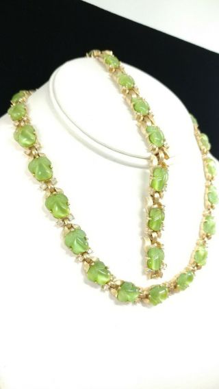 VINTAGE CROWN TRIFARI SIGNED Green Glass Pear Fruit Link Bracelet Necklace SET 12