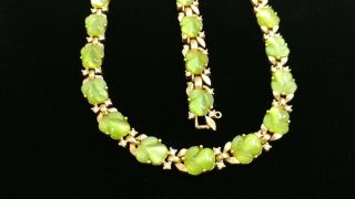 VINTAGE CROWN TRIFARI SIGNED Green Glass Pear Fruit Link Bracelet Necklace SET 7