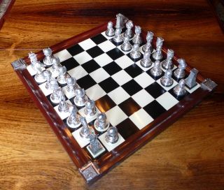 FINE VINTAGE SPANISH HALLMARKED SILVER CHESS SET CONQUISTADORS V AZTECS,  BOARD 10