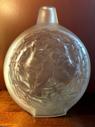 Rene Lalique Vase Deux Moineaux Bavardant - Model: 912 - Circa 1920 - Rare