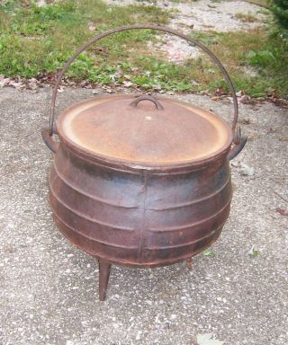 Vintage Falkirk Size 14 Large Cast Iron 3 Leg Cauldron Pot With Lid