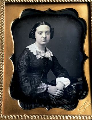 Exquistite 1/9 Plate Daguerreotype By Holmes - Gorgeous Lady In Rare Gilded Case