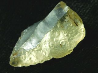 A Small Ancient Translucent Tool Made From Libyan Desert Glass Egypt 3.  11gr E