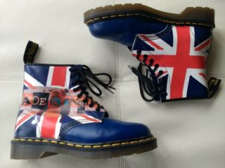 DOC DR.  MARTENS BULLDOG UNION JACK FLAG BOOTS RARE VINTAGE MADE IN ENGLAND 6UK 4