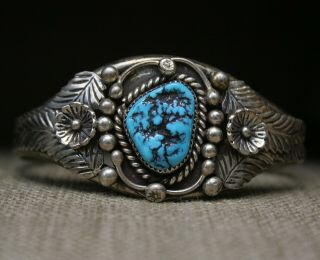 Vintage Native American Navajo Turquoise Sterling Silver Foliate Cuff Bracelet