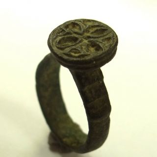 ANCIENT ARTIFACT BYZANTINE BRONZE RING SEAL WITH CROSS 2