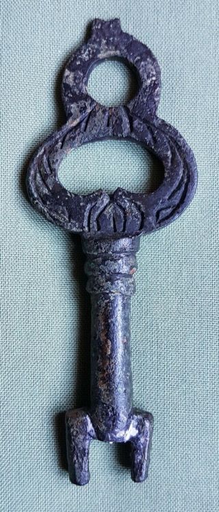 Unusual Complete 17th Or 18th Century Bronze Key