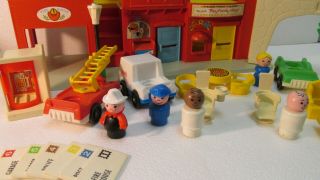 Vintage 1973 Fisher Price Play Family Village Playset 997 t2577 5