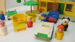 Vintage 1973 Fisher Price Play Family Village Playset 997 t2577 7