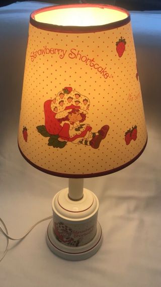 Vintage Strawberry Shortcake Desktop Lamp With Shade