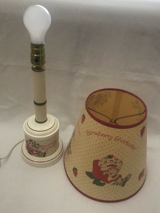 Vintage Strawberry Shortcake Desktop Lamp With Shade 2