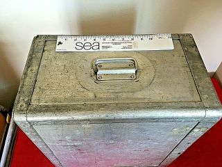 Rare 50 Year Old - TWA Boeing 727 Airliner Food - Warmer Box in Good Shape. 4