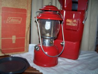 Vintage Red Coleman 1968 200A Lantern,  Metal Case / Accessories & box 4