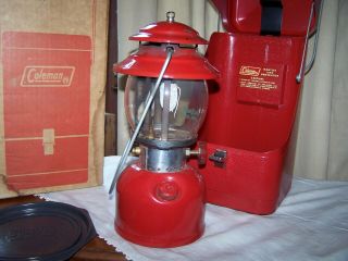 Vintage Red Coleman 1968 200A Lantern,  Metal Case / Accessories & box 6