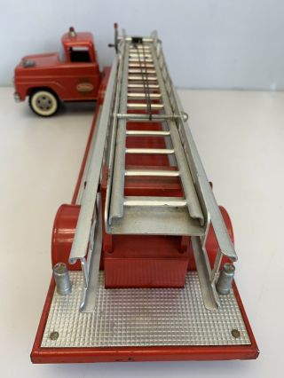 Vintage 50s/60s Tonka No.  5 Aerial Ladder T.  F.  D Fire Engine Truck Pressed Steel 6