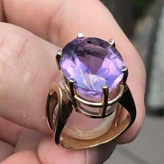 14k 585 Solid Yellow Gold 8.  0 Grams Oval Amethyst Vintage Ring Classy