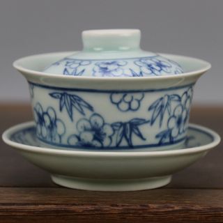Chinese Old Hand - Carved Porcelain Blue & White Flower Pattern Covered Bowl C01
