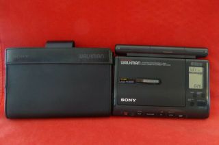 Sony Vintage Walkman Wm - Gx90 With Am - Fm Radio