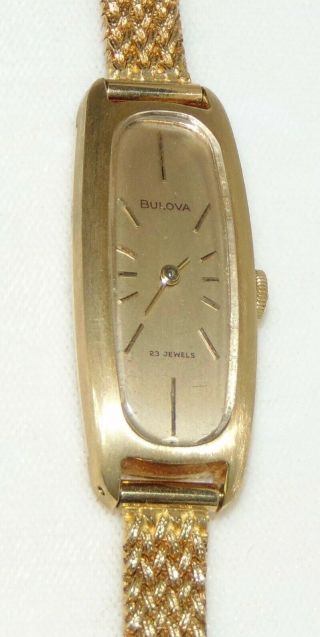 Vintage Bulova 23j Ladies 18k Gold Watch Very Pretty