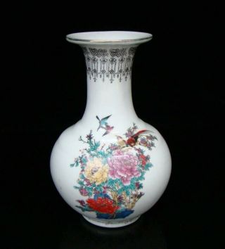 185mm Handmade Painting Porcelain Vase Flower And Bird Qianlong Mark Deco Art