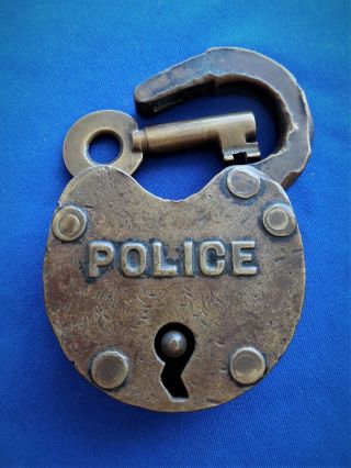 antique POLICE jail prison marshals paddy wagon handcuffs lock padlock w key 2