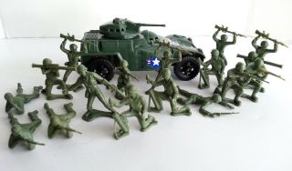 Vintage 17 Ww2 Toy Soldiers Processed Plastics Co.  Tank Playset
