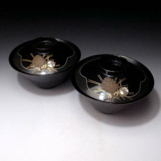 6K5: Vintage Japanese Lacquered Wooden Covered Bowls,  Maki - e,  Pinecones 3