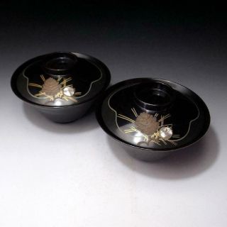 6K5: Vintage Japanese Lacquered Wooden Covered Bowls,  Maki - e,  Pinecones 4