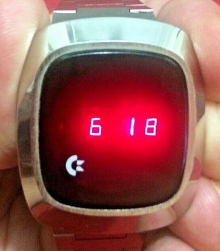 COMMODORE AUTHENTIC VINTAGE 1970s RED DISPLAY LED WATCH 3