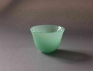Chinese Natural Jade Handmade Carved Pure Small Light Green Bowl Cup
