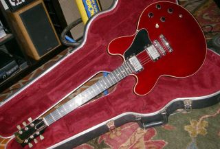 Rare Model 1989 - 90 Gibson Es - 335 Studio Wine Red With No F - Holes & Case