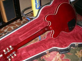 RARE Model 1989 - 90 Gibson ES - 335 Studio Wine Red With No F - Holes & Case 5