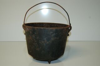 Vintage Small Cast Iron Peyote Water Drum,  Bean Pot,  Cowboy Kettle,  Cauldron.