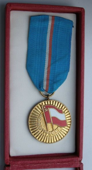 Ww2 Poland Medal Of Polish - Russia Friendship First Class - Rare