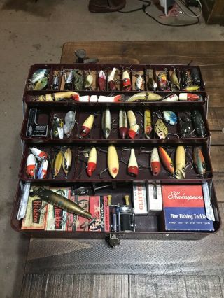 Vintage Metal Tackle Box Full Of Lures.  Heddon,  South Bend,  Pflueger,  Ccbc Nr