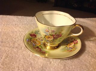 Vtg Windsor Bone China Tea Cup And Saucer Pale Yellow Floral