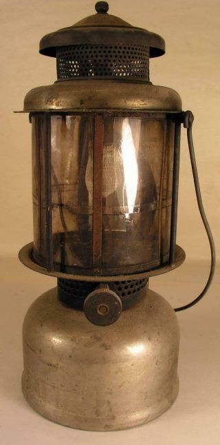 Vintage Coleman?The Famous Match Lighting Gasoline Lantern Camping Lamp 3