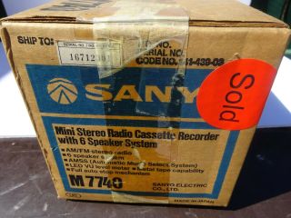 Vintage Sanyo M7740 MIni Boombox AM/FM Cassette Recorder Japan OLD STOCK 3