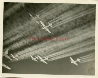 Wwii Photo - 97th Bomb Group - B 17 Bomber Planes In Flight Leave Vapor Trails