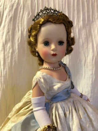 Madame Alexander Vintage Queen Doll 5