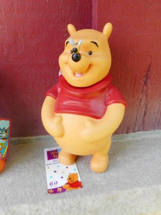 (s16 - 036) Vintage European Soaky - - Winnie The Pooh Fly On Nose