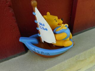 (s16 - 010) Vintage European Soaky - - Winnie The Pooh W/boat