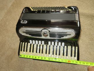 Vintage GIULIETTI model MF.  115 Handcrafted PRO PLAYER Accordion w/Case 10