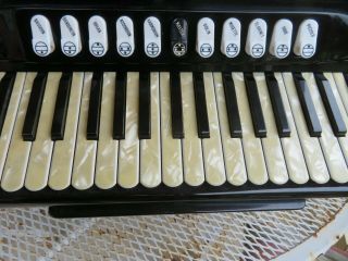 Vintage GIULIETTI model MF.  115 Handcrafted PRO PLAYER Accordion w/Case 5