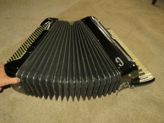 Vintage GIULIETTI model MF.  115 Handcrafted PRO PLAYER Accordion w/Case 8
